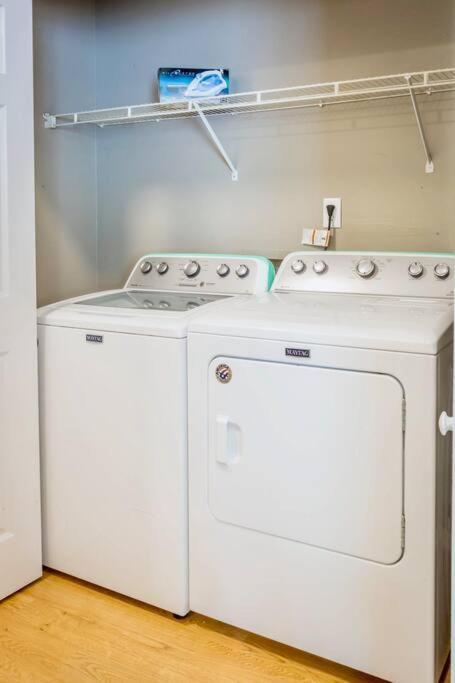 Life'S A Breeze - Updated 3Br 5Min To Pcola Beach Gulf Breeze Bagian luar foto