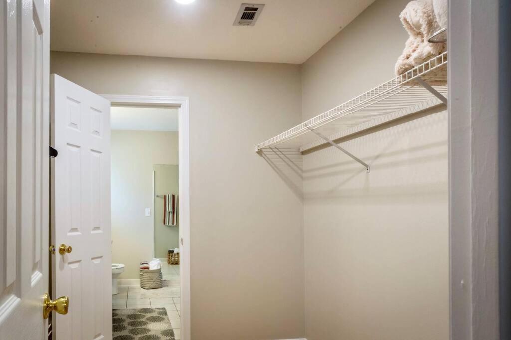Life'S A Breeze - Updated 3Br 5Min To Pcola Beach Gulf Breeze Bagian luar foto